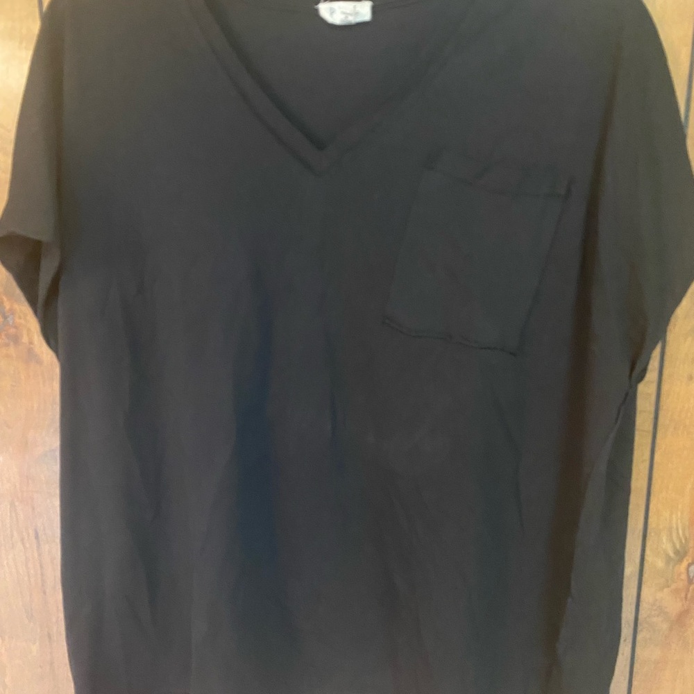 POL Women's Black V-Neck Short Sleeve Pocket Tee